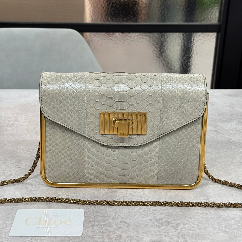 Chloé Sally