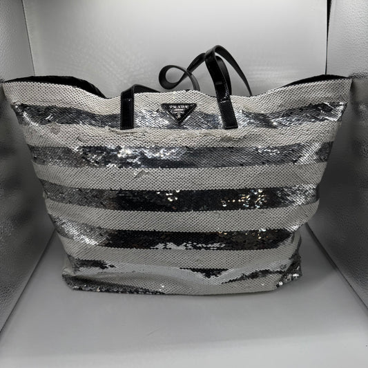 Prada Shopping