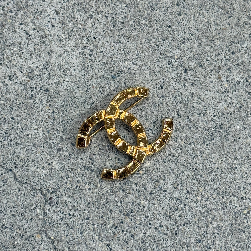 Chanel Broche