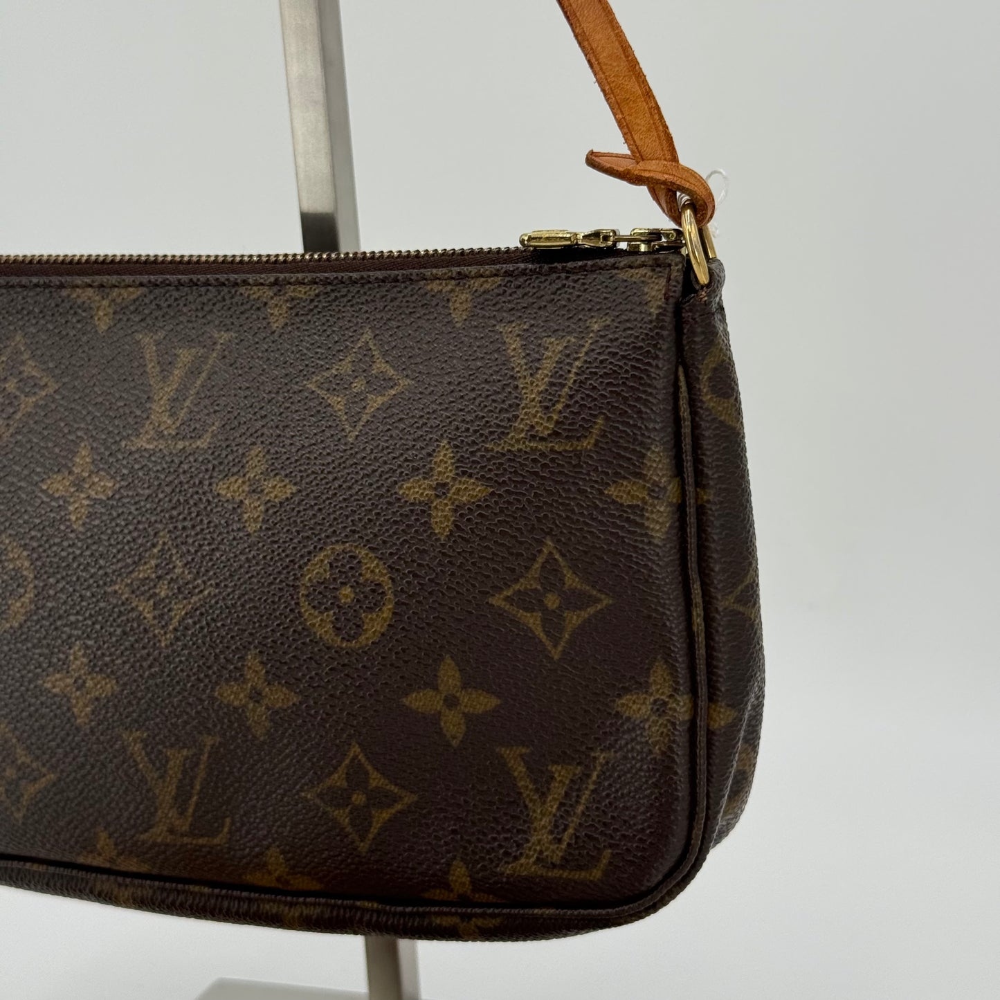 Louis Vuitton Pochette accessoire