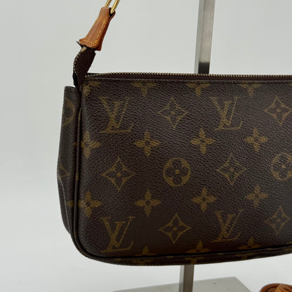 Louis Vuitton Pochette accessoire