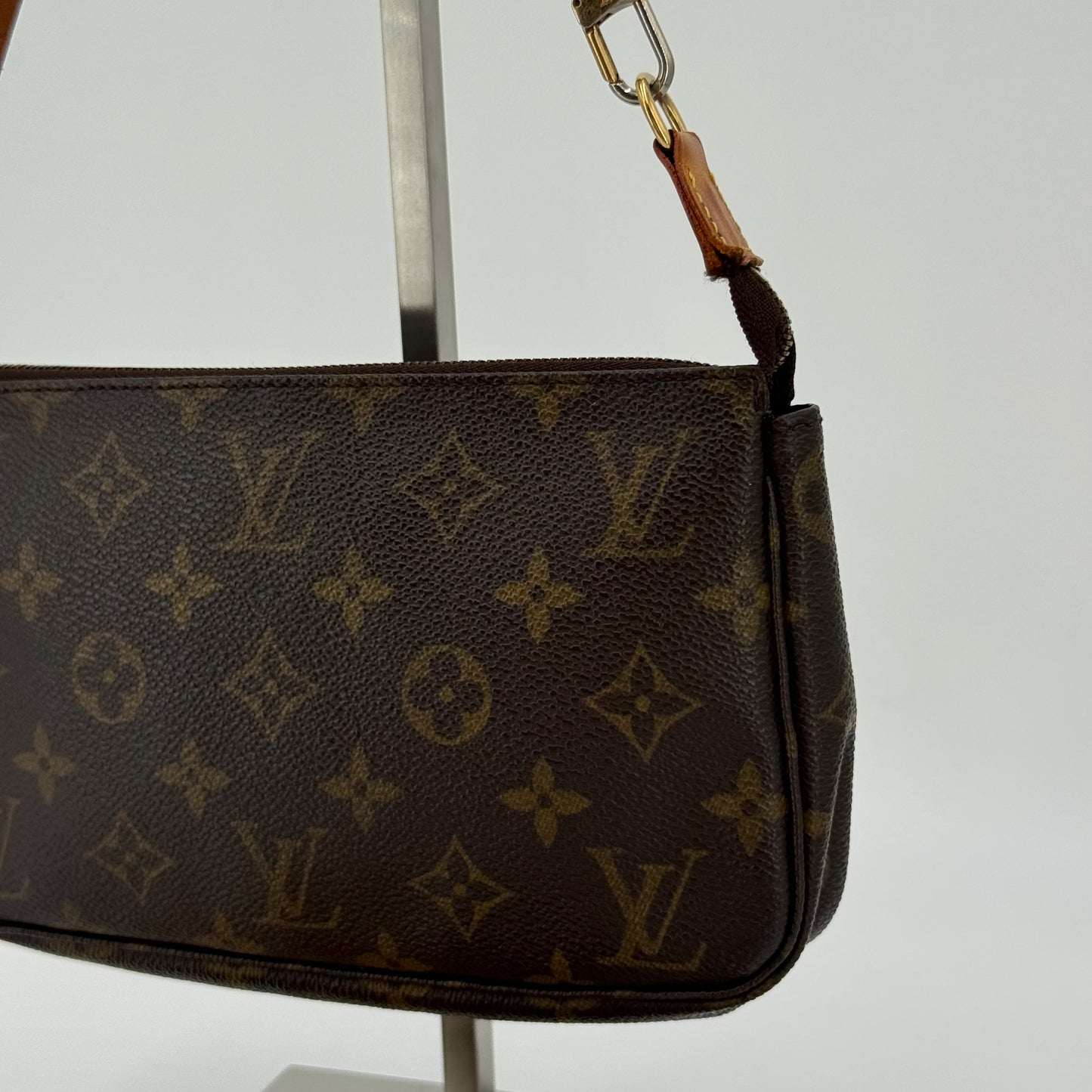 Louis Vuitton Pochette accessoire