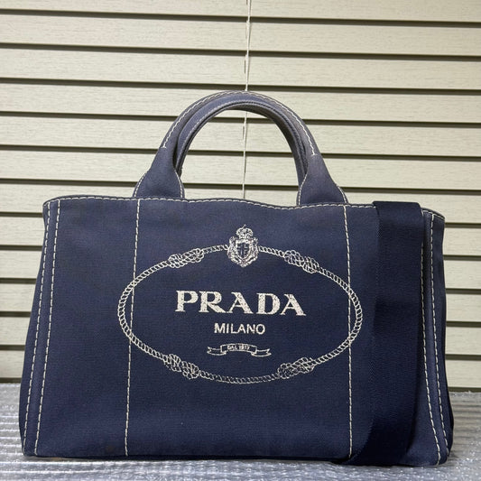 Prada Canapa