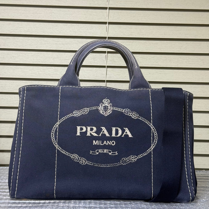 Prada Canapa
