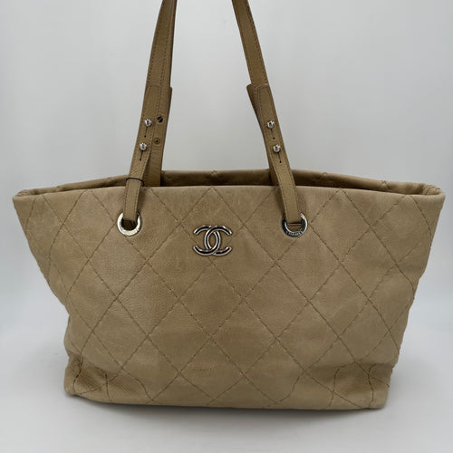 Chanel Shopping
