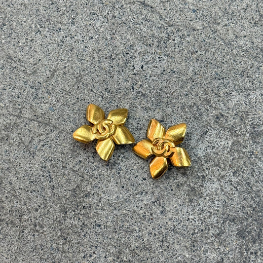 Chanel Clips fleurs