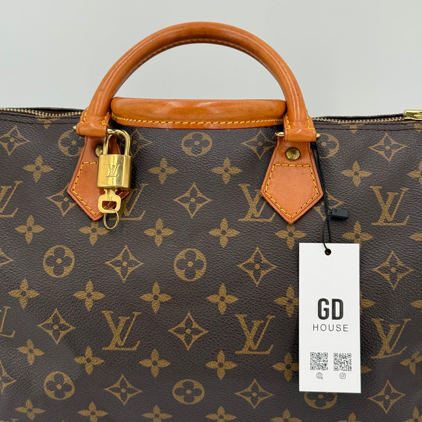 Louis Vuitton Speedy 30