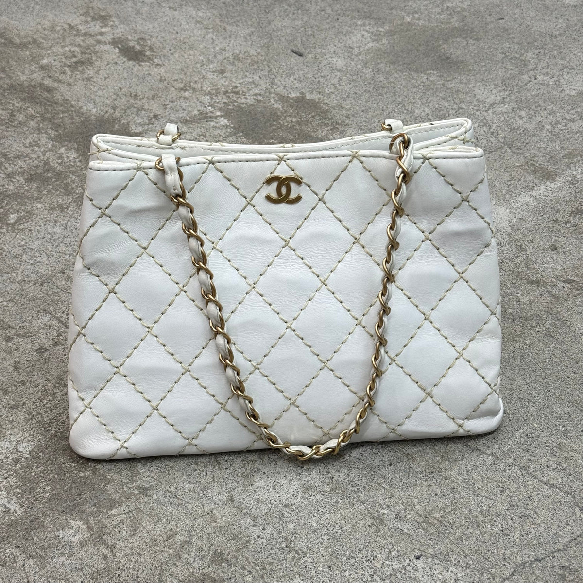 Chanel Shopping