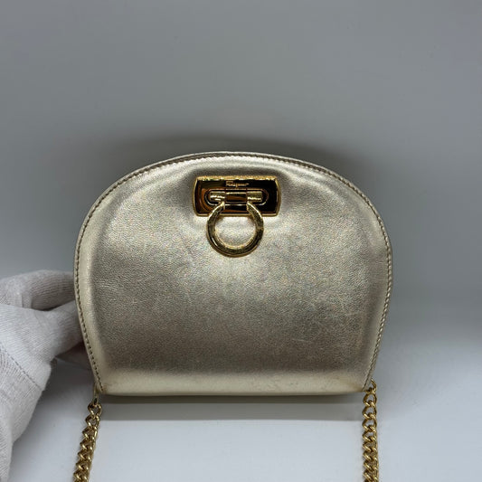 Ferragamo mini sac doré
