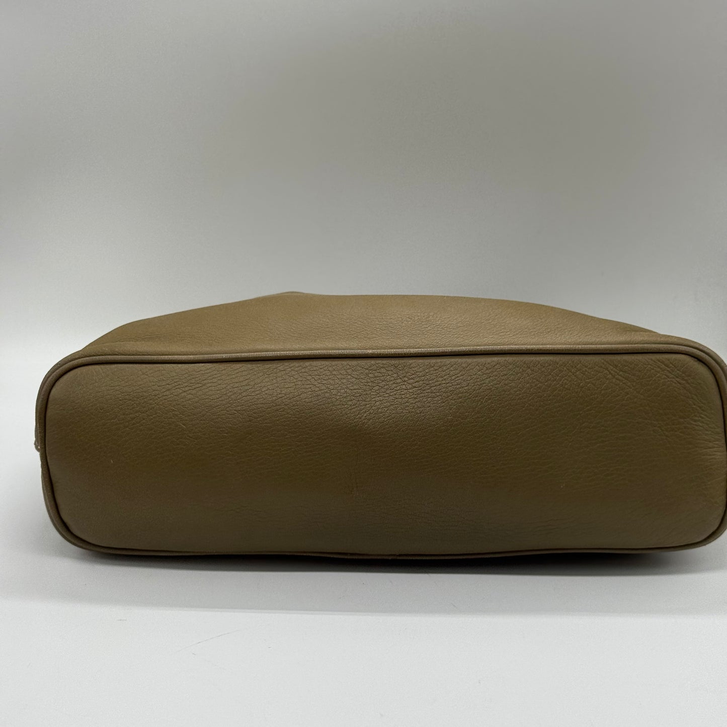 Céline Hobo - Kaki
