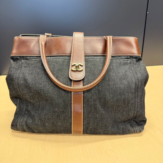 Chanel shopping en denim