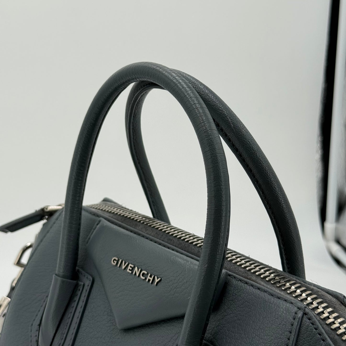 Givenchy Antigona