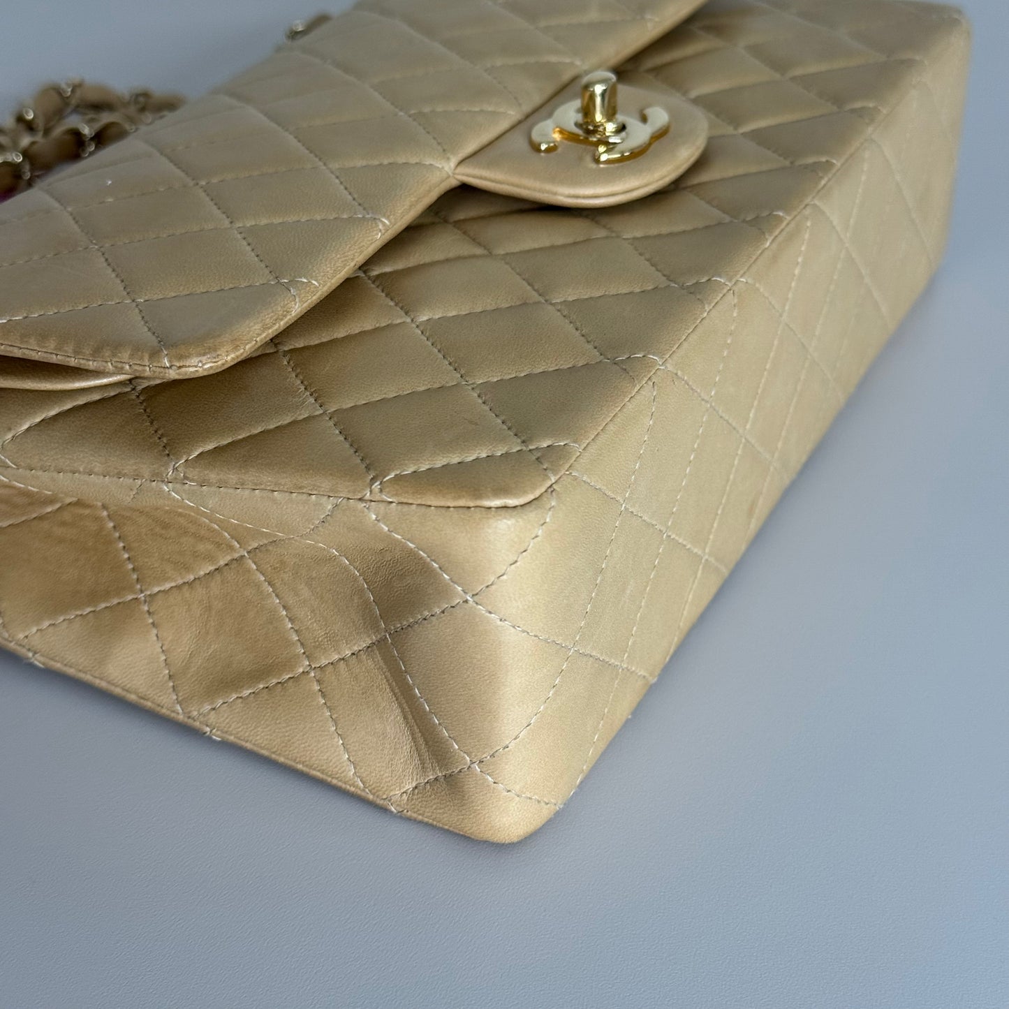 Chanel Classique A01112 - Beige