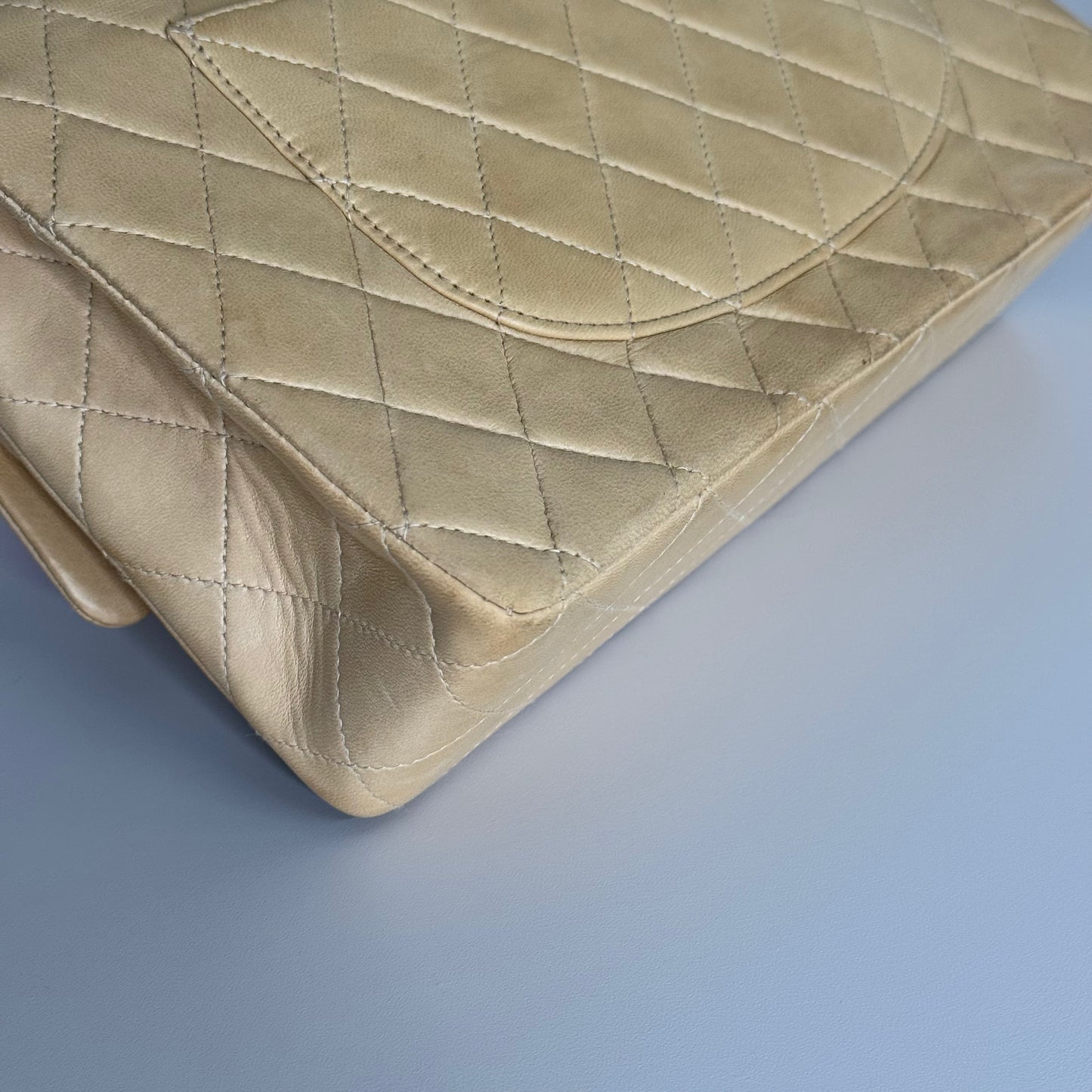 Chanel Classique A01112 - Beige