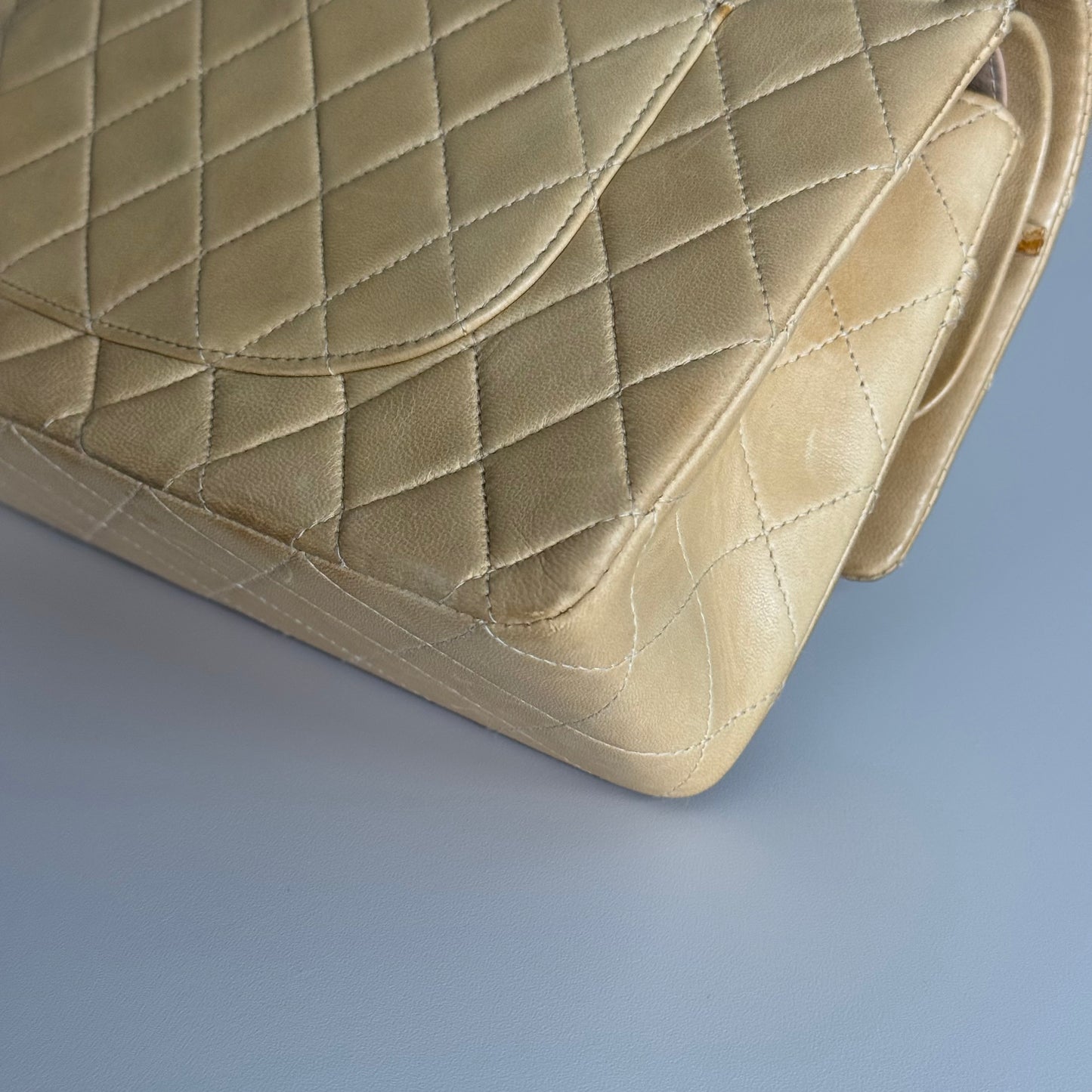 Chanel Classique A01112 - Beige