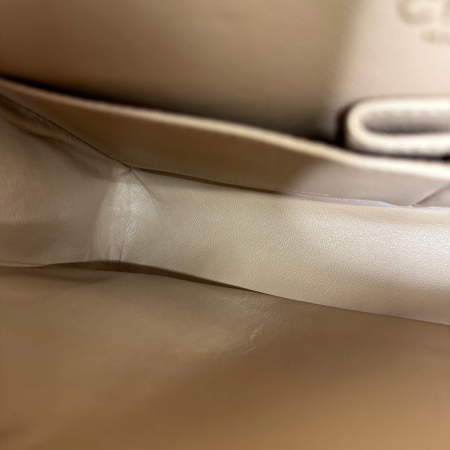 Chanel Classique A01112 - Beige