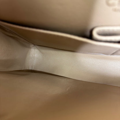 Chanel Classique A01112 - Beige