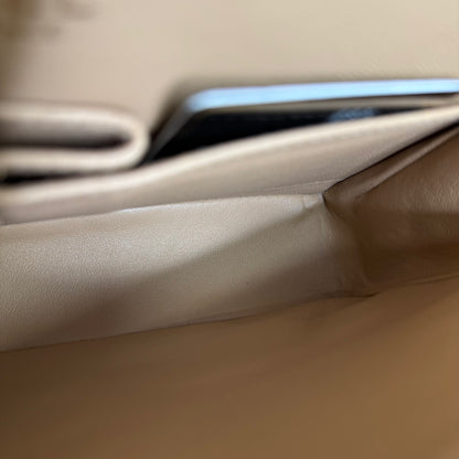 Chanel Classique A01112 - Beige