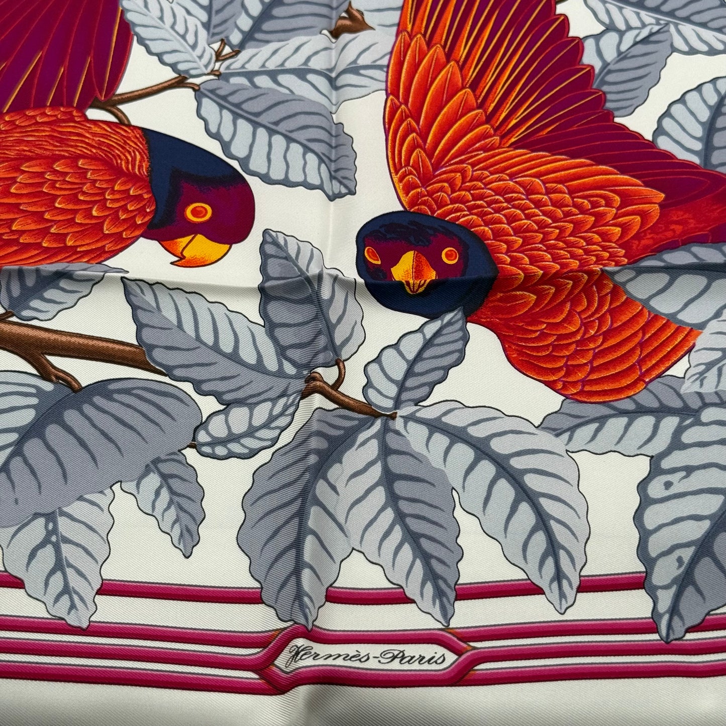 Hermès Carré « Les Perroquets »