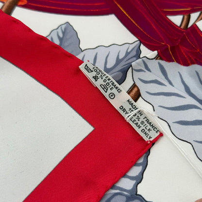 Hermès Carré « Les Perroquets »