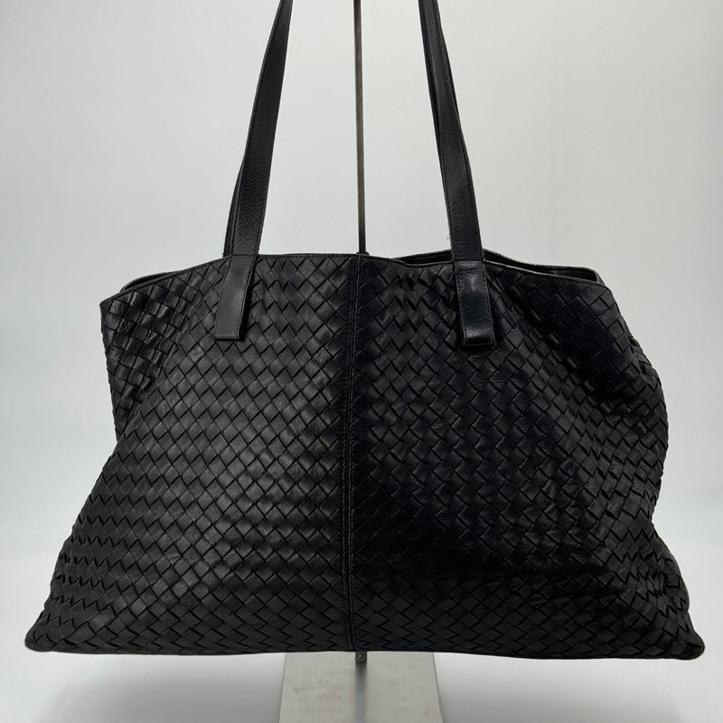 Bottega Veneta Shopping