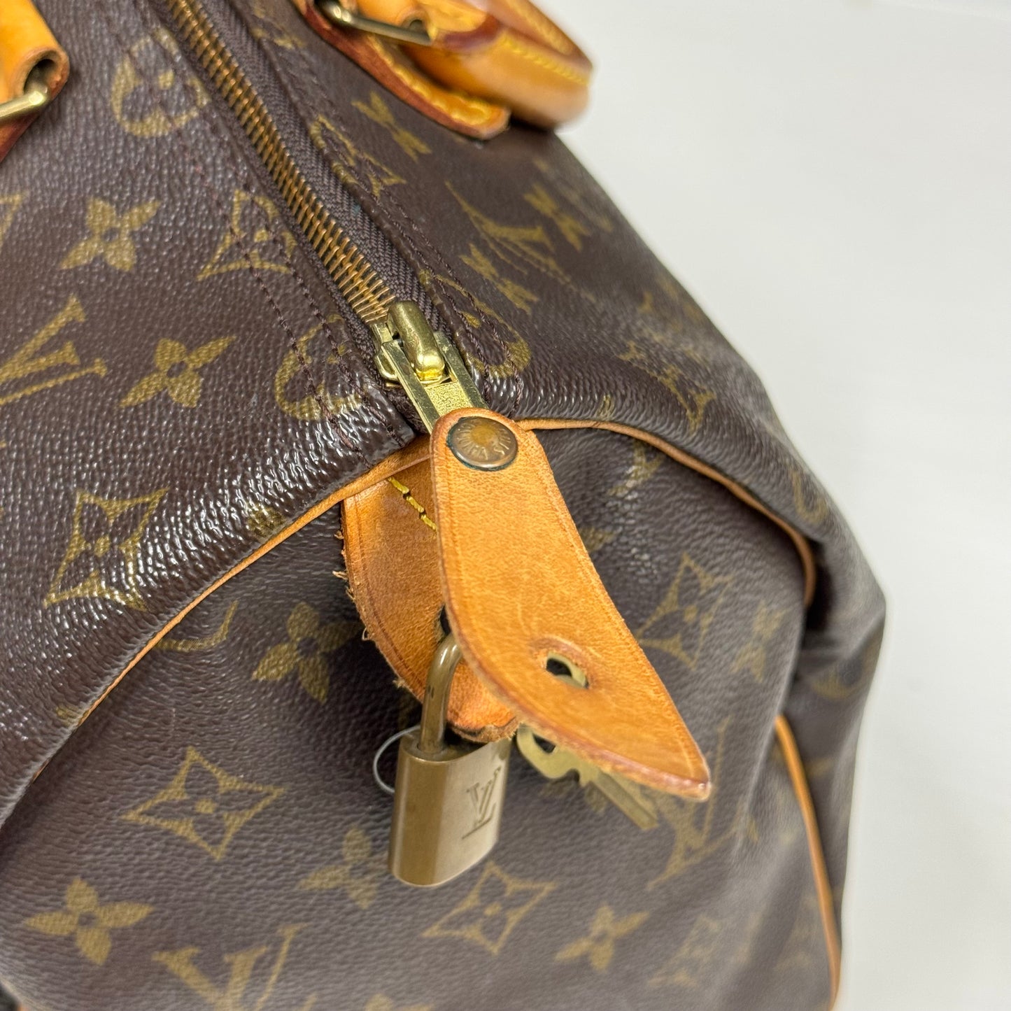 Louis Vuitton Speedy 35