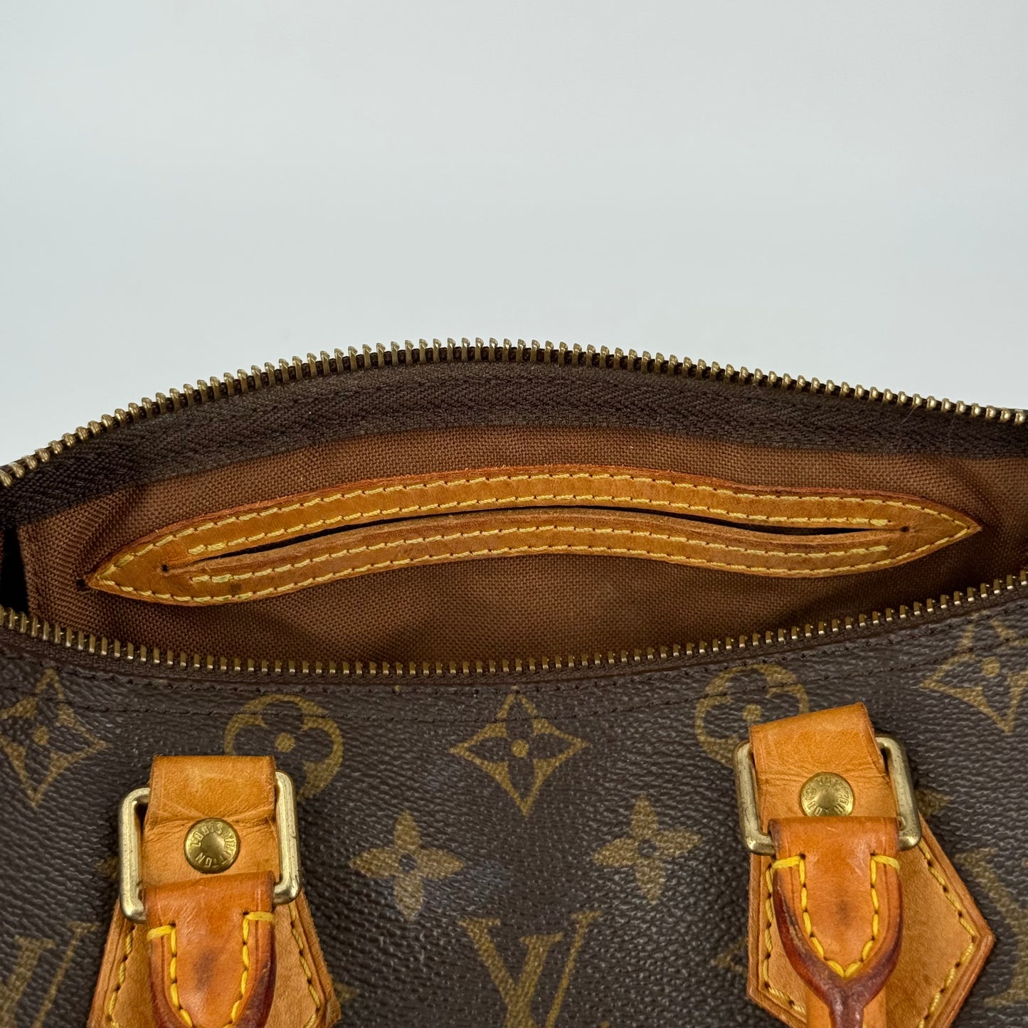 Louis Vuitton Speedy 25