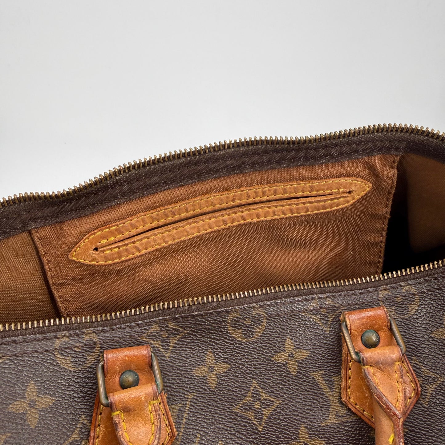 Louis Vuitton Speedy 35