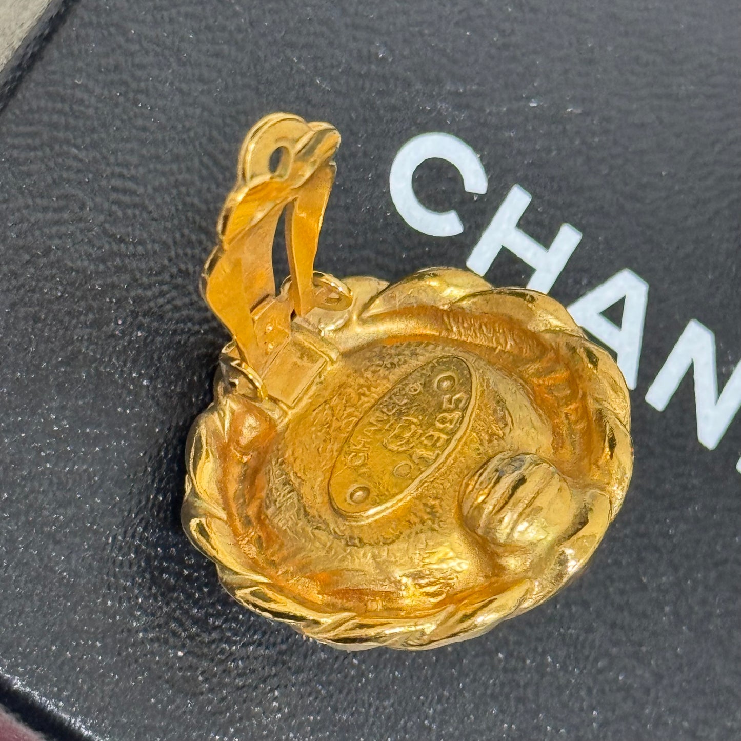 Chanel Clips 1985