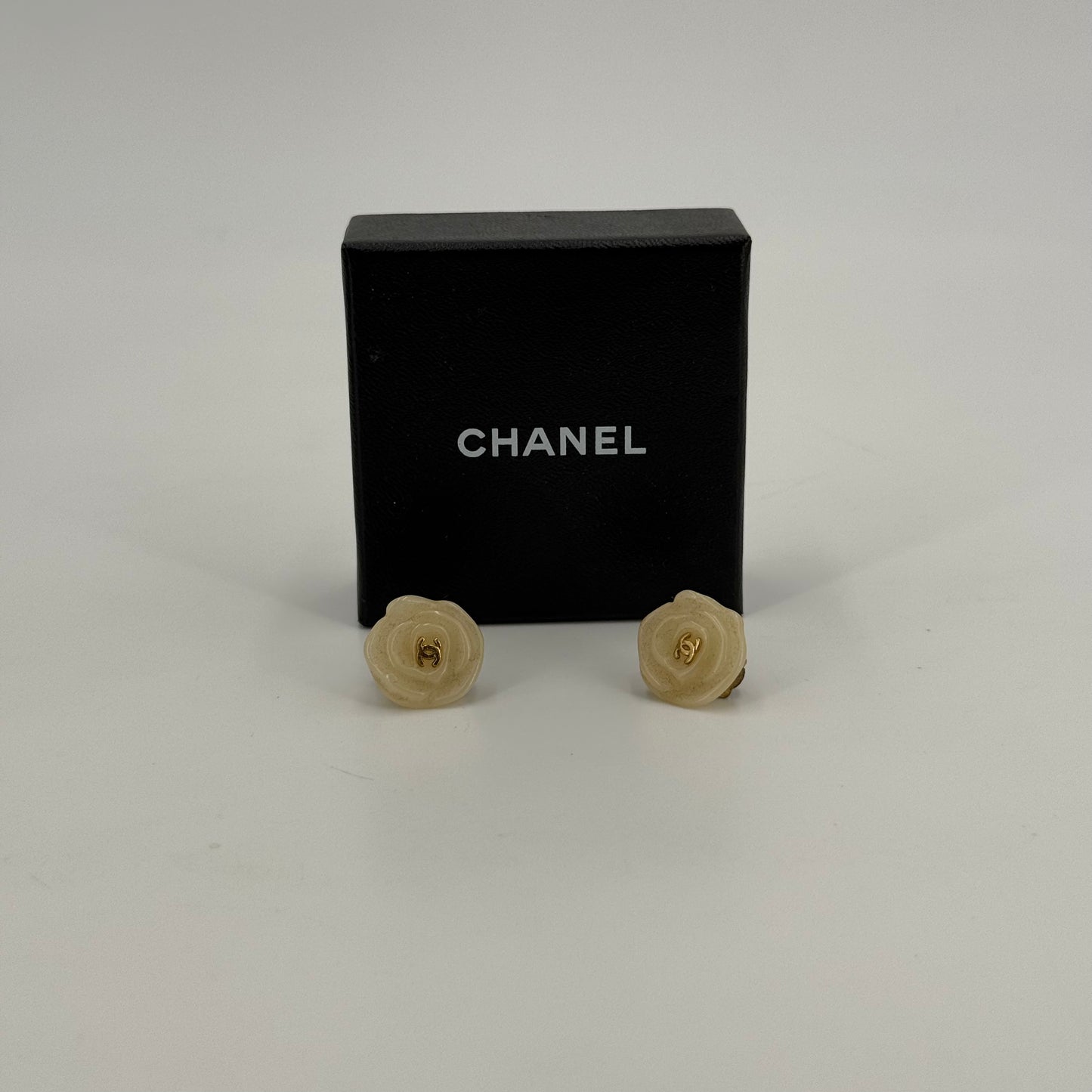Chanel Clips Camélia