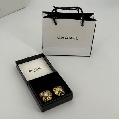 Chanel Clips d'oreilles perles