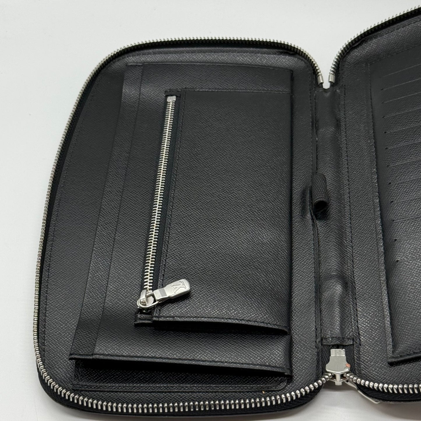 Louis Vuitton Porte documents de voyage