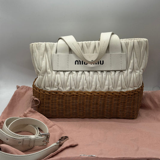 Miu Miu Shopping