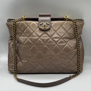 Chanel Shopping