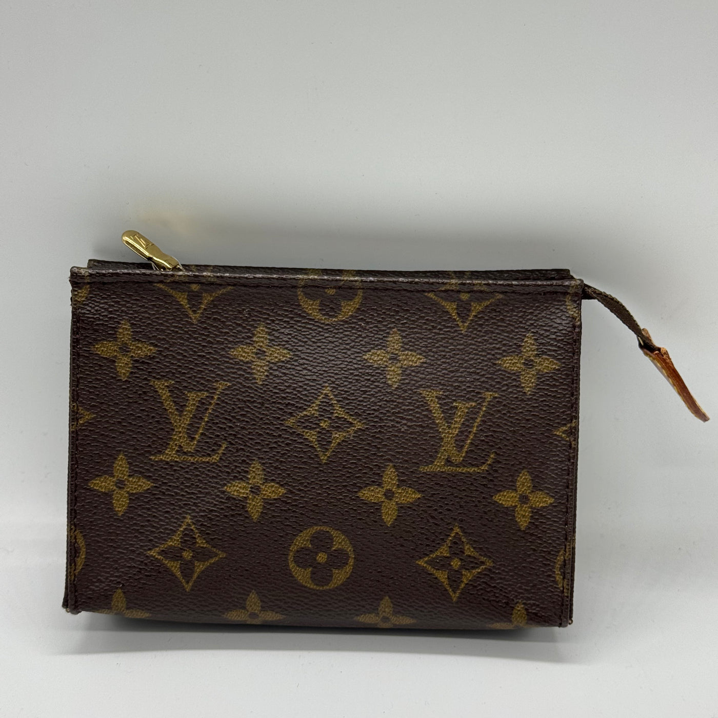 Louis Vuitton Pochette cosmétique