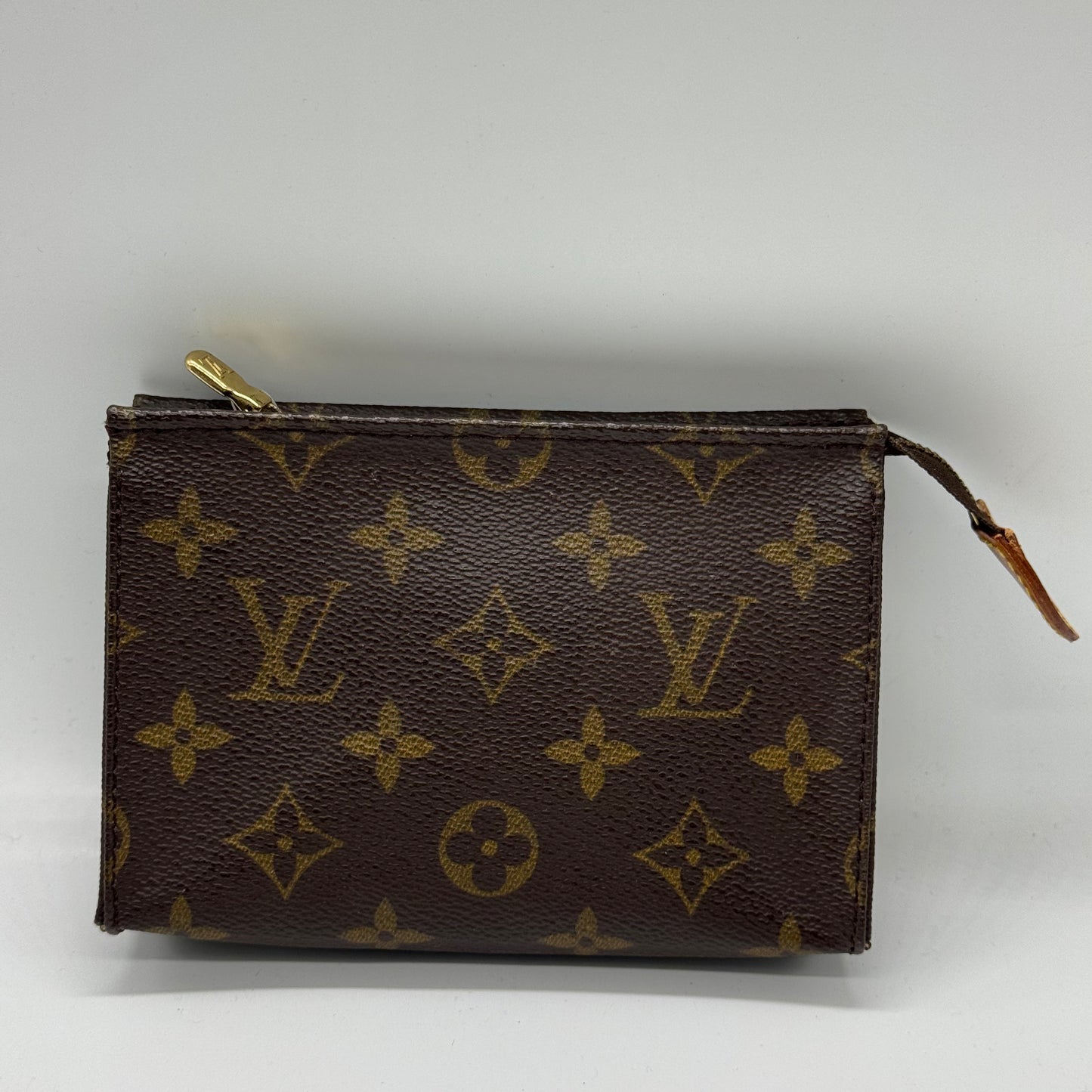 Louis Vuitton Pochette cosmétique