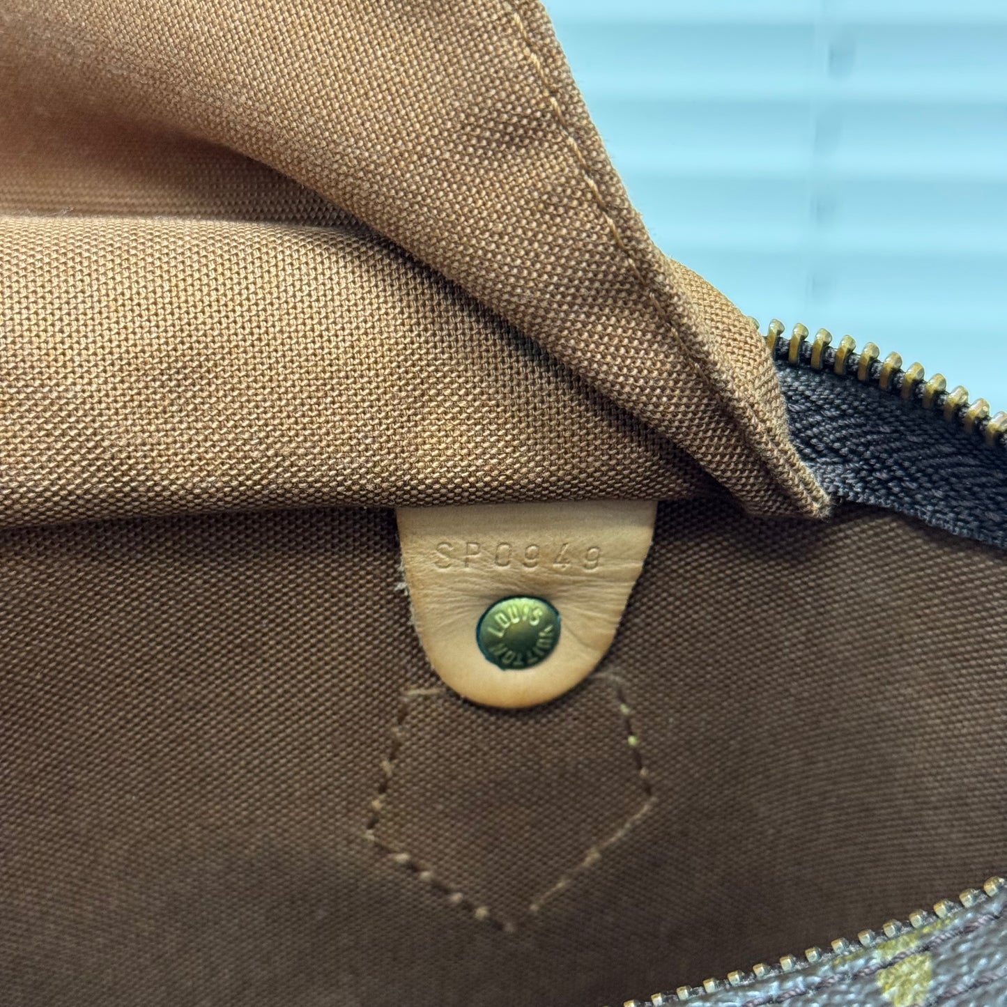 Louis Vuitton Speedy SP0949
