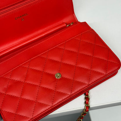 Chanel Wallet on chain Boy