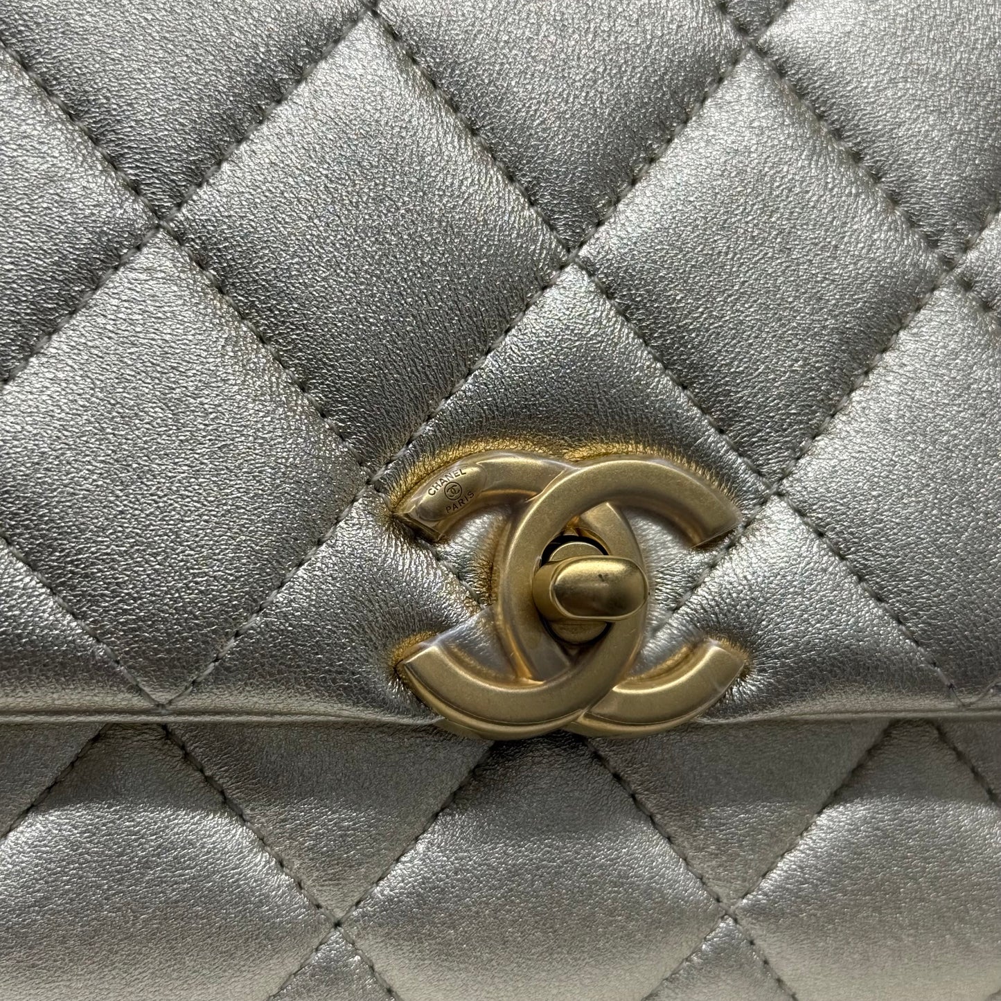 Chanel trendy CC top handle