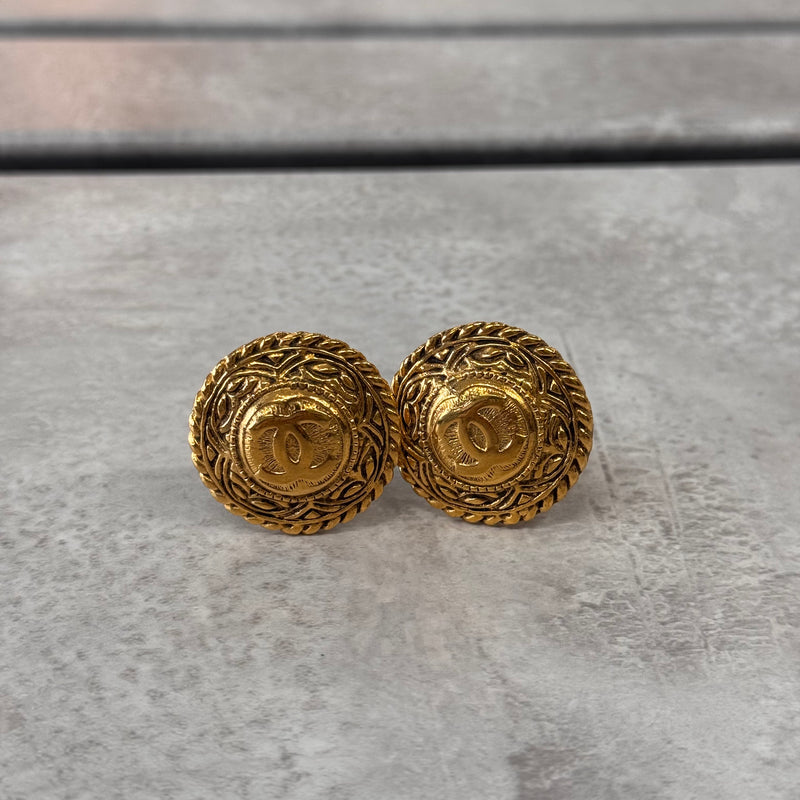 Chanel clips vintage