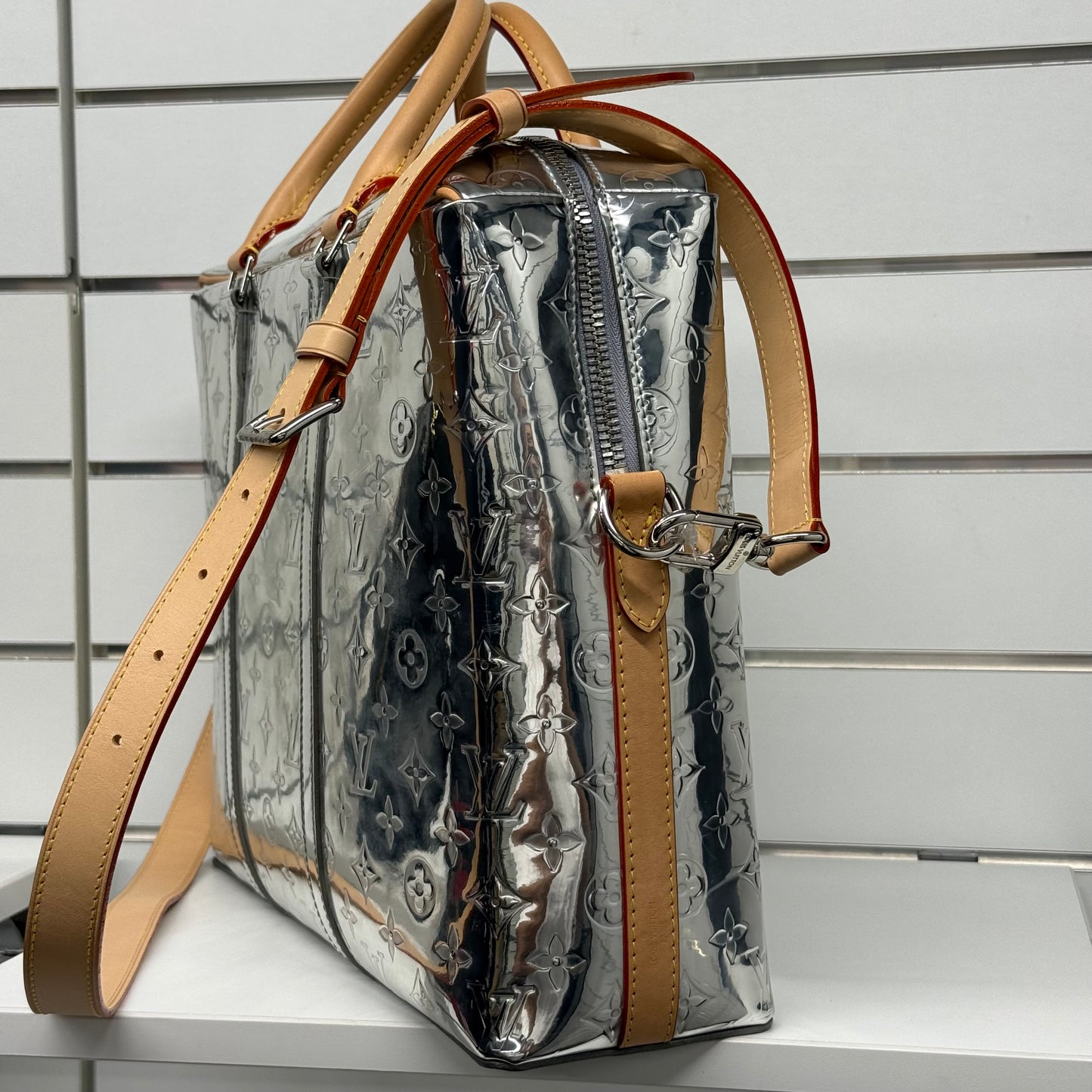 Louis Vuitton Néo Porte Documents