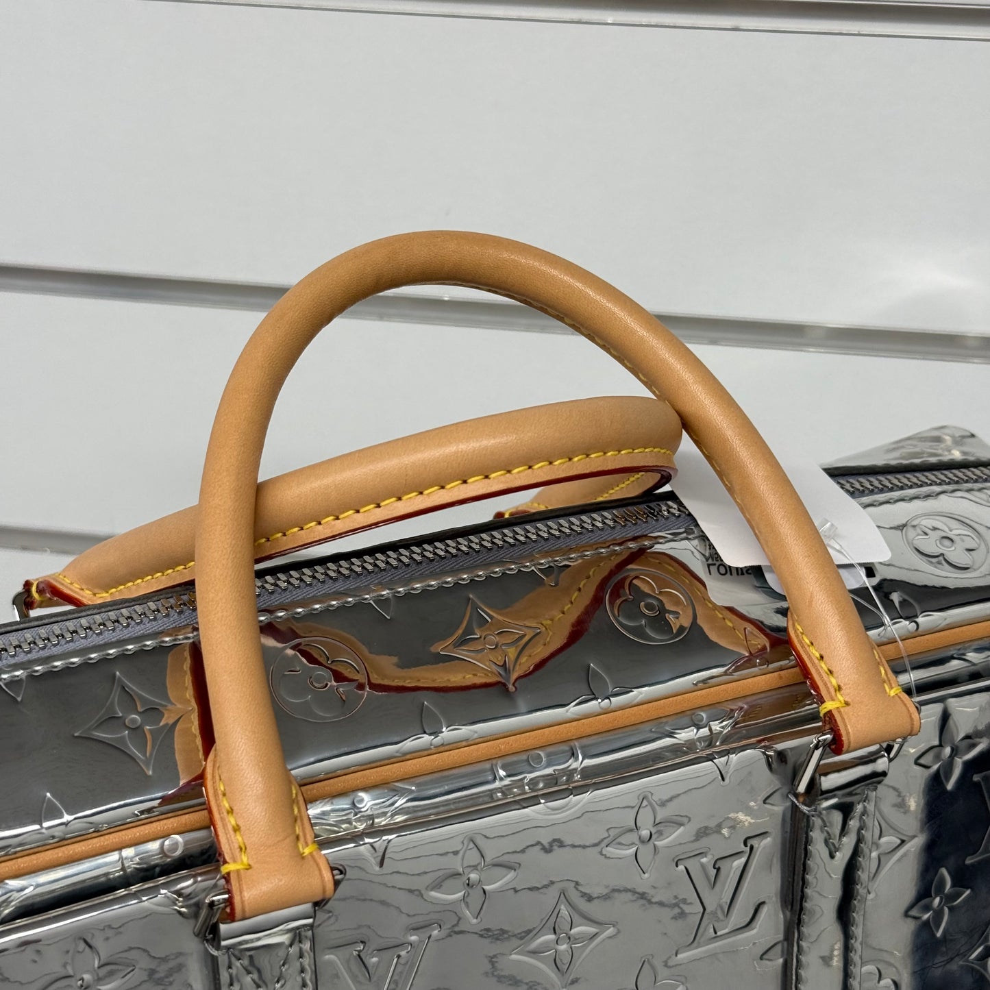 Louis Vuitton Néo Porte Documents