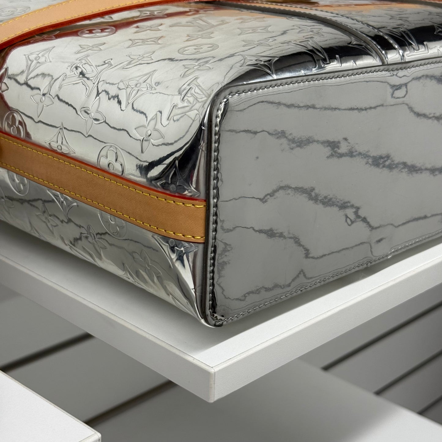 Louis Vuitton Néo Porte Documents