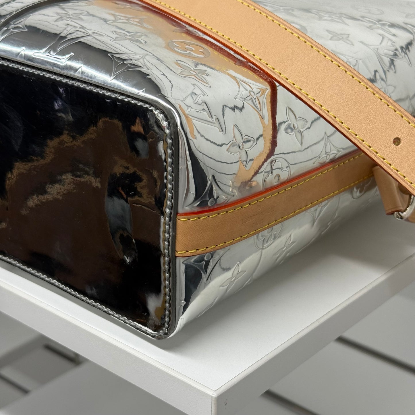 Louis Vuitton Néo Porte Documents