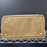 Prada Canapa