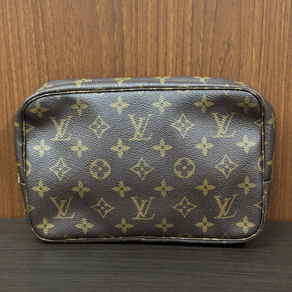 Louis Vuitton Trousse cosmétique 23