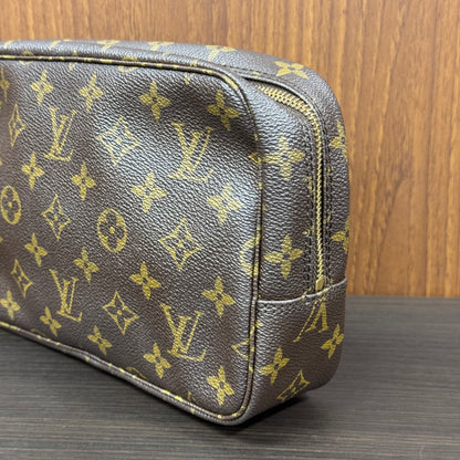 Louis Vuitton Trousse cosmétique 23