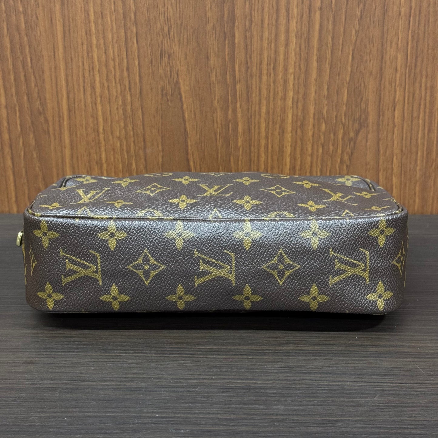 Louis Vuitton Trousse cosmétique 23