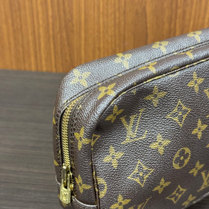 Louis Vuitton Trousse cosmétique 23