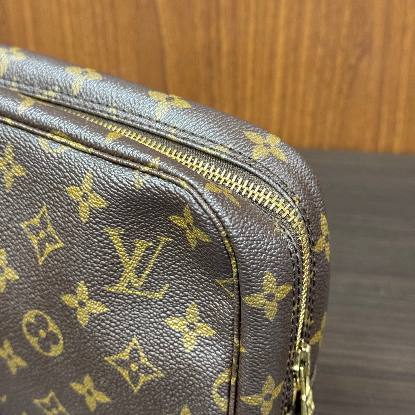 Louis Vuitton Trousse cosmétique 23